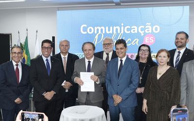Instituições assinam termo de cooperação para combater fake news e criar rede de comunicação