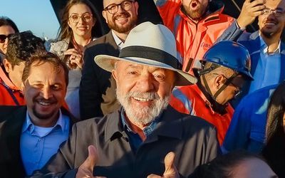 Economia não gira com dinheiro na mão de poucos, diz Lula