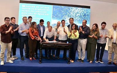 Casagrande sanciona lei que isenta produtores rurais da cobrança pelo uso da água no Espírito Santo