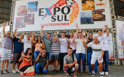 Pré-candidato ao Governo do Estado, Erick Musso visita Exposul 2022