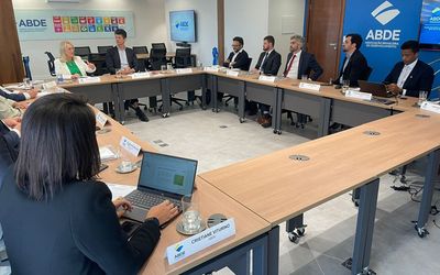 Bandes participa, em Brasília, de reunião que discutiu ações para facilitar acesso ao crédito para empreendimentos