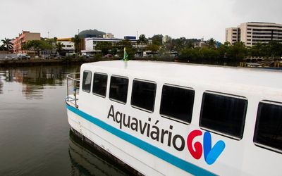 Primeiro barco que vai operar no novo Sistema Aquaviário já está na baía de Vitória
