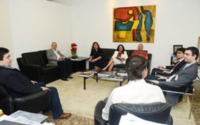 Pedro Valls Feu Rosa e Marcelo Nolasco anunciam que Vitória vai ter botão de pânico para mulheres vítimas de violência doméstica
