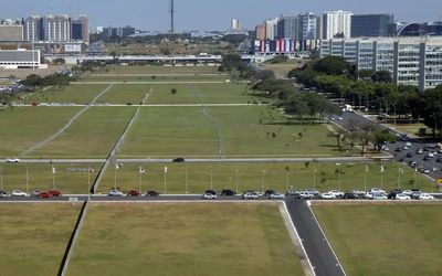 Servidores federais receberão reajuste retroativo a janeiro em 2 de maio