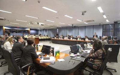 OAB consegue no CNJ assegurar assento na tribuna para os advogados