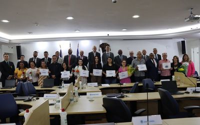 Câmara de Cachoeiro homenageia trabalhadores e lideranças trabalhistas no mês de maio
