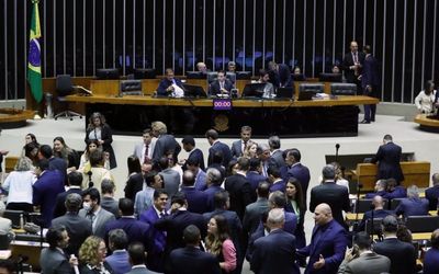 Câmara Federal aprova proposta que altera o Estatuto da OAB para definir infrações em casos de assédio