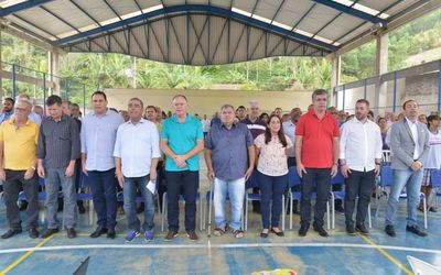 Governador Casagrande anuncia início de obras em Santa Teresa