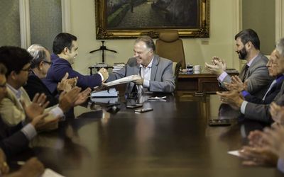 Governador encaminha à Assembleia Legislativa propostas para modernizar gestão da saúde no Espírito Santo