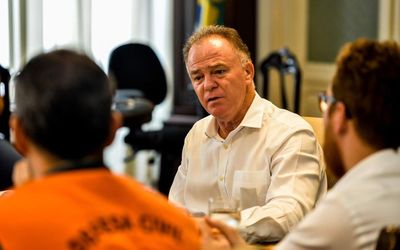Governador anuncia a liberação de R$ 10 milhões para escolas atingidas pelas chuvas