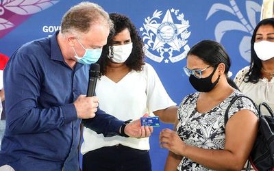 Casagrande e Euclério Sampaio iniciam distribuição do Cartão ES Solidário