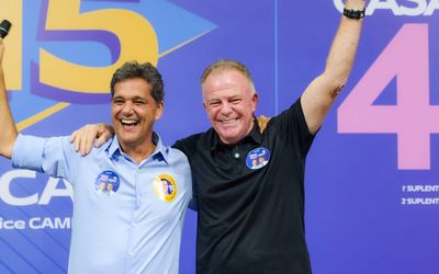 Renato Casagrande lidera isolado corrida para o Senado em mais duas pesquisas