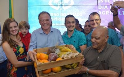 Dia Internacional da Agricultura Familiar com entregas e homenagens no Palácio Anchieta