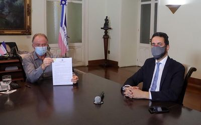 Governador autoriza reajuste do valor e ampliação dos beneficiários do Cartão ES Solidário
