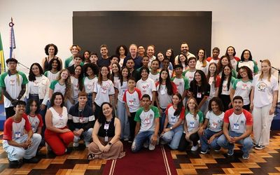 Governador recebe no Palácio Anchieta Comitê Estadual de Líderes de Turma 2025