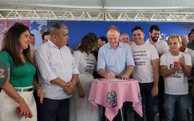 Renato Casagrande anuncia obras de infraestrutura e habitação em São Gabriel da Palha