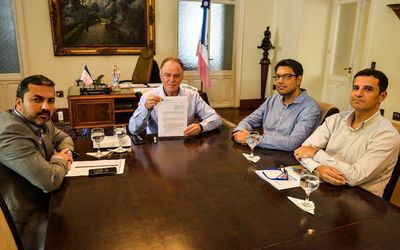 Governador assina decreto com novas medidas para recuperação de municípios atingidos pelas chuvas