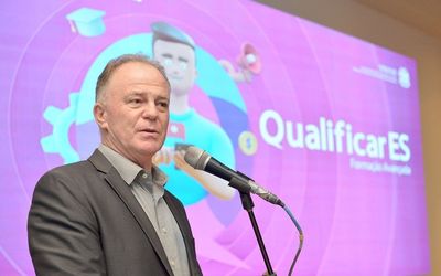 Renato Casagrande lança Programa Qualificar ES-Formação Avançada