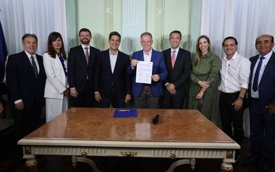 ‘DIA HISTÓRICO PARA O POVO CAPIXABA’: Cesan e multinacionais assinam contratos para operar saneamento em 43 cidades