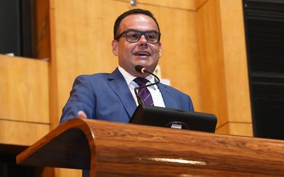 Denninho apresenta Projeto de Lei que prevê atendimento médico em creches e berçários no Espírito Santo
