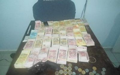 Policiais militares capixabas prendem ladrões em Pedro Canário e recuperam R$ 81 mil roubados de funcionário de posto de gasolina na Bahia