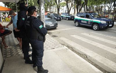 Cariacica vai dar auxílio fardamento de R$ 2.017,50 aos agentes da Guarda Municipal; em Vitória, a indenização de farda será de R$ 1.800,00