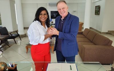 Casagrande transfere cargo para vice-governadora Jacqueline Moraes