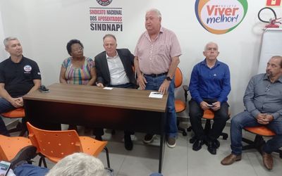 Presidente do Sindnapi diz que governo Lula vai ser uma ‘luz no fim do túnel’ para os aposentados e que Bolsonaro ‘destruiu o movimento sindical brasileiro’