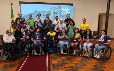 Governador recebe atletas e paratletas que representaram o Espírito Santo nos Jogos de Paris