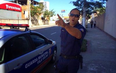 Ledir Porto é vítima da própria Guarda Municipal de Vila Velha que ele criou: agentes destroem propaganda legal do candidato