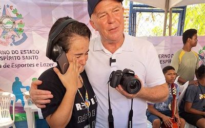 Governador entra na campanha da jovem com autismo que sonha em comprar uma máquina fotográfica