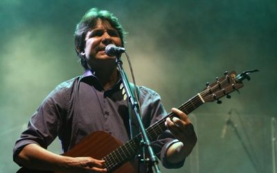 Lô Borges, que ajudou a fundar o lendário ‘Clube da Esquina’, morre aos 73 anos