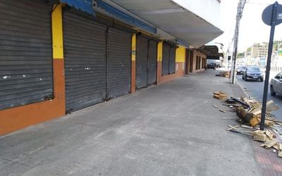 Parte do comércio vai permanecer fechada até o dia 19 de abril, decide Governo