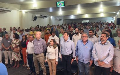 Emanuela Pedroso assume a presidência do PSB de Vila Velha em evento com presença de 25 prefeitos e quatro deputados estaduais
