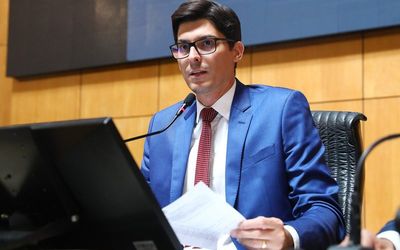 Mazinho cria Conselho Consultivo para Frente Parlamentar e guia de acompanhamento de processos