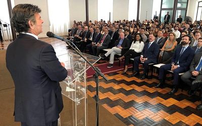 Ministro do STF critica, em Vitória, Tribunais que tomam decisões apenas para garantir a segurança jurídica