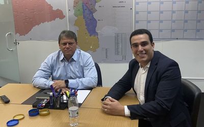 Erick Musso se reúne com ex-ministro de Bolsonaro em busca de apoio