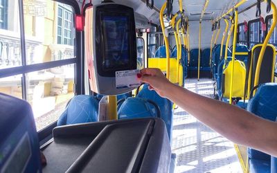 GOVERNADOR ANUNCIA MAIS UMA REVOLUÇÃO NO SISTEMA TRANSCOL: Passageiros de Vitória poderão embarcar em dois ônibus pagando apenas uma passagem