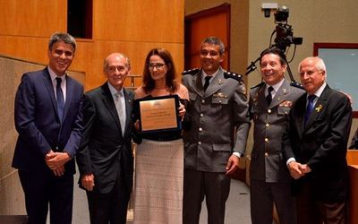 Uma justa homenagem aos policiais militares do HPM na Assembleia Legislativa