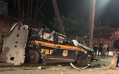 Três agentes da PRF morrem em acidente durante perseguição a motociclistas que furaram blitz no Rio