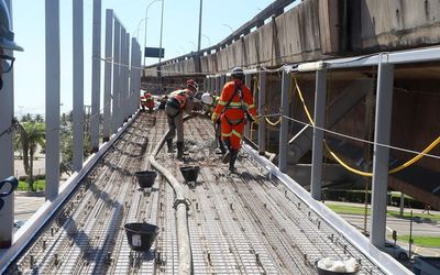 Obras avançam na Terceira Ponte e ciclovia começa a receber o concreto no piso