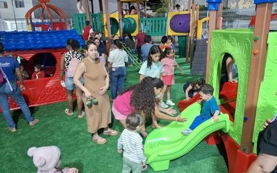 Governo capixaba instala playgrounds em praças para incentivar interação de crianças