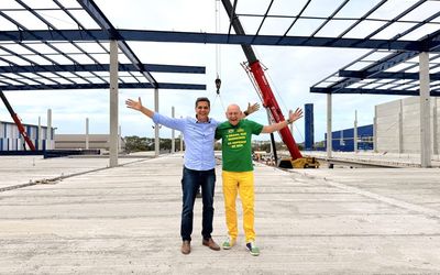 Ao lado de Ricardo Ferraço, dono da Havan visita obras da unidade em Vila Velha e anuncia que fará mais investimentos no Espírito Santo