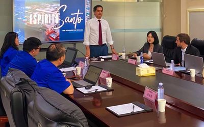 Ricardo Ferraço apresenta as potencialidades do Espírito Santo e convida montadora chinesa para se instalar em solo capixaba