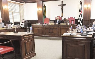 Justiça assegura salvo conduto a oficiais da PM de São Paulo no exercício de Polícia Judiciária Militar; delegados reagem