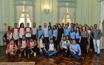 Estado abre 1.835 vagas de estágio para alunos do ensino médio