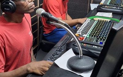 Governo inaugura primeira rádio em unidade prisional do Complexo de Xuri, em Vila Velha