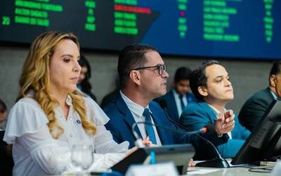 Anderson Goggi desafia ‘sargentona’ Cris Samorini, arquiva pedido de cassação de vereador do PT e pede desculpas por xingar no Plenário da Câmara de Vereadores