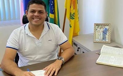 Prefeito de Itapemirim e advogado são denunciados no Ministério Público