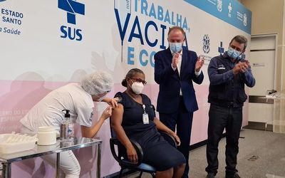 Iolanda, o símbolo da luta contra o coronavírus no Espírito Santo: “Não tenham medo da vacina”